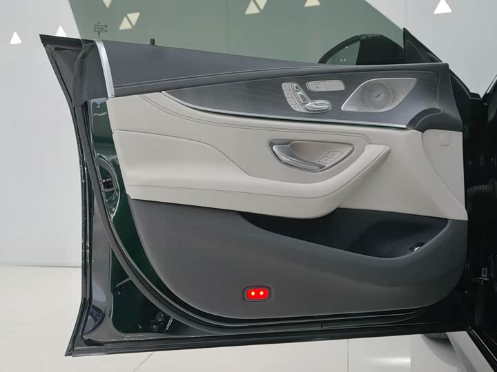 Фото 9 - Mercedes-Benz CLS-Class