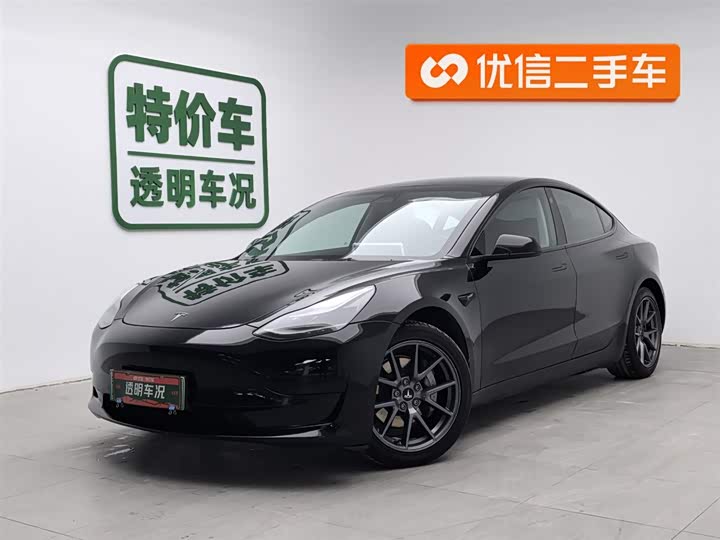 Фото 1 - Tesla Model 3