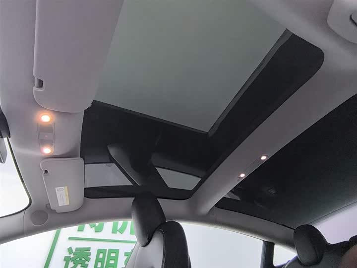 Фото 14 - Tesla Model 3