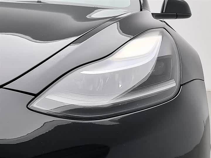 Фото 7 - Tesla Model 3