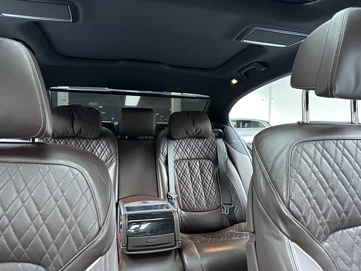 Фото 7 - BMW 7 Series