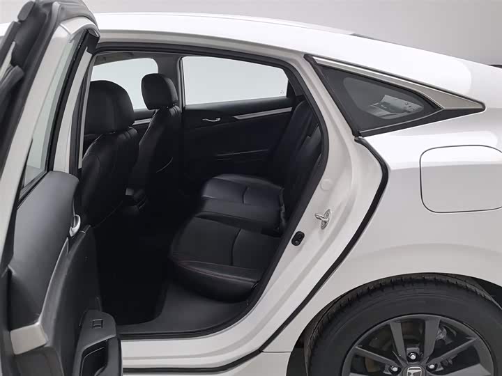 Фото 15 - Honda Civic