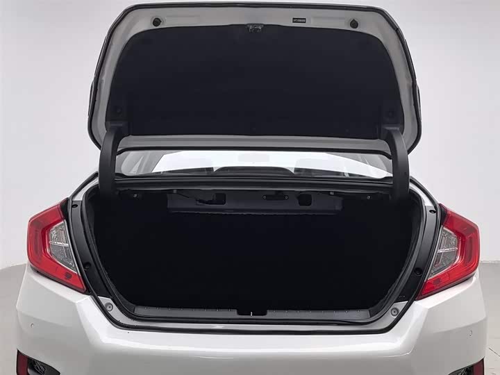 Фото 16 - Honda Civic