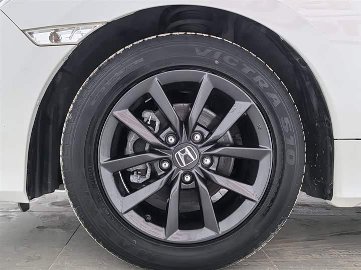 Фото 17 - Honda Civic