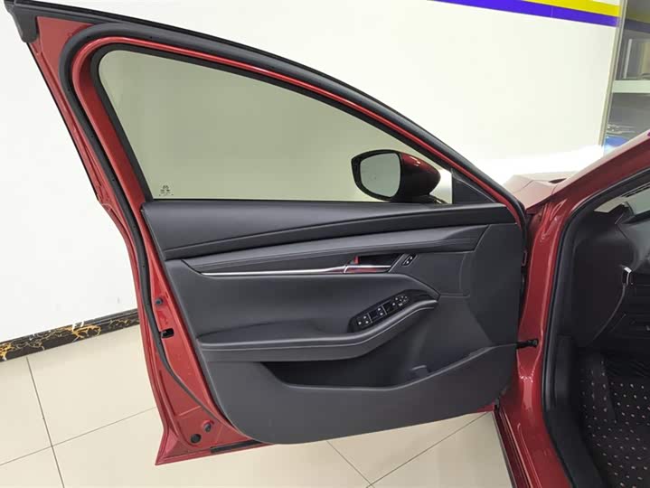 Фото 7 - Mazda 3 (Axela)