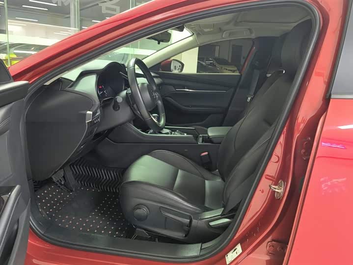 Фото 9 - Mazda 3 (Axela)