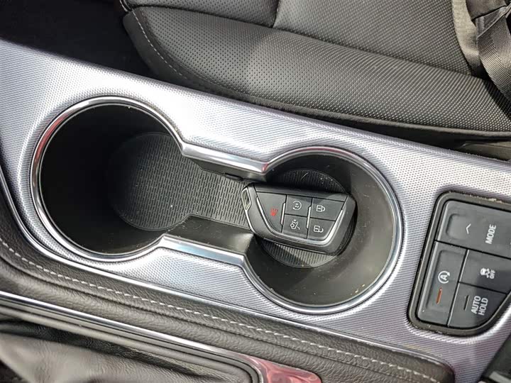 Фото 9 - Cadillac CT4