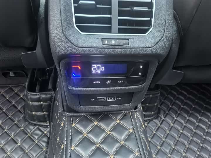 Фото 13 - Volkswagen Tayron