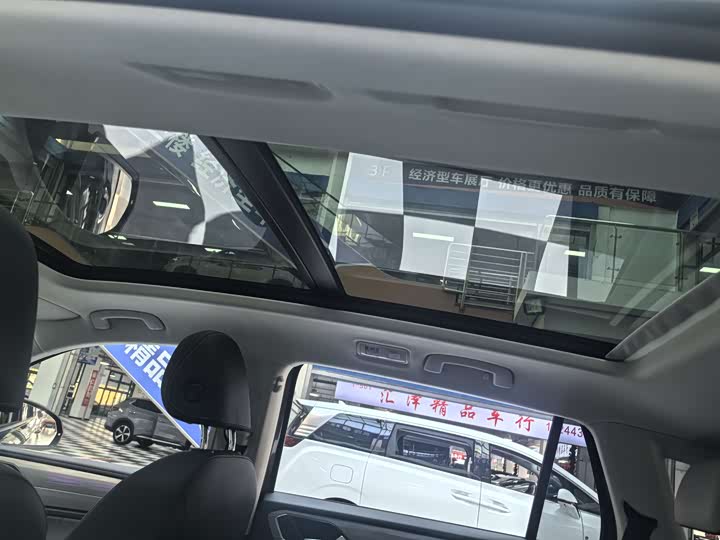 Фото 18 - Volkswagen Tayron