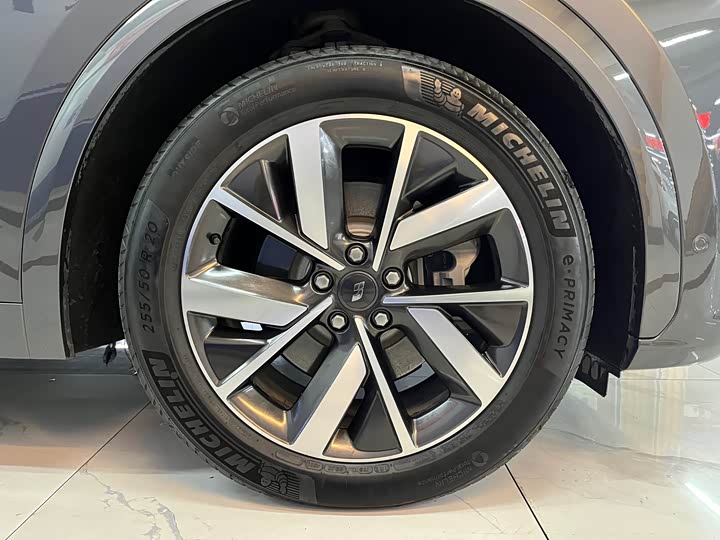 Фото 7 - LiXiang L7