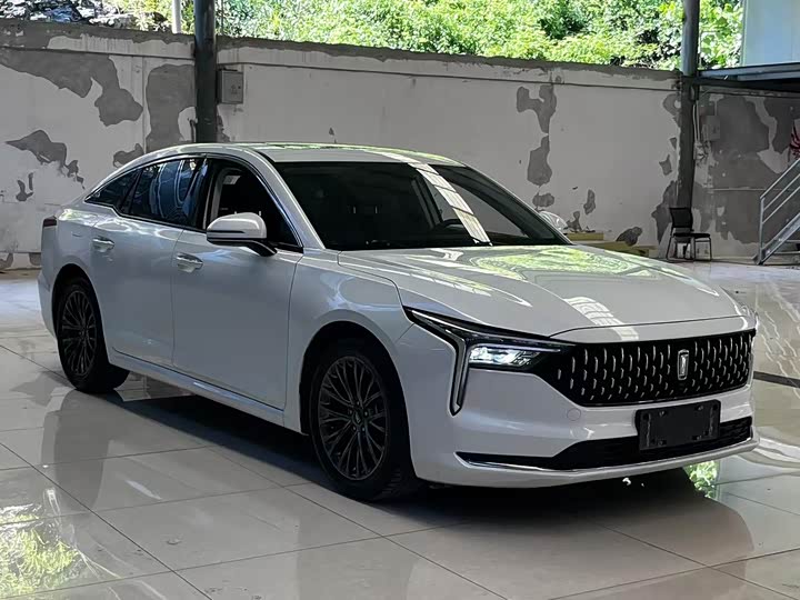 Фото 3 - Bestune B70