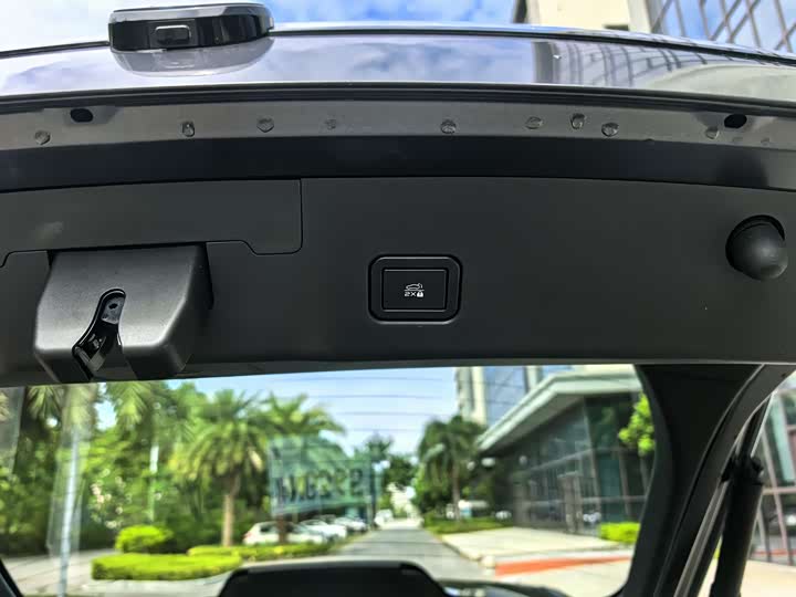 Фото 17 - Changan UNI-V Hybrid