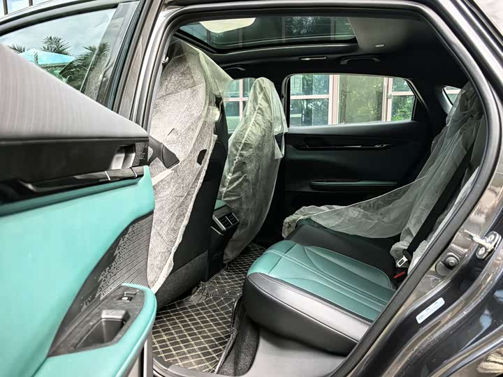 Фото 9 - Changan UNI-V Hybrid