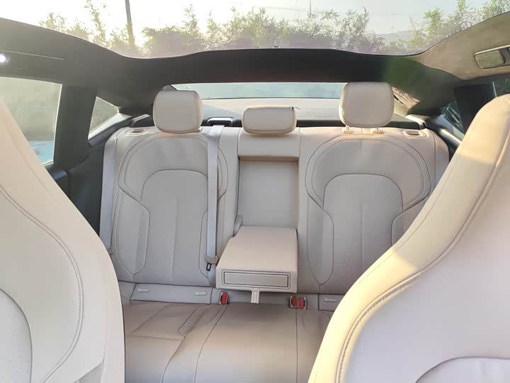 Фото 10 - Nio ET5