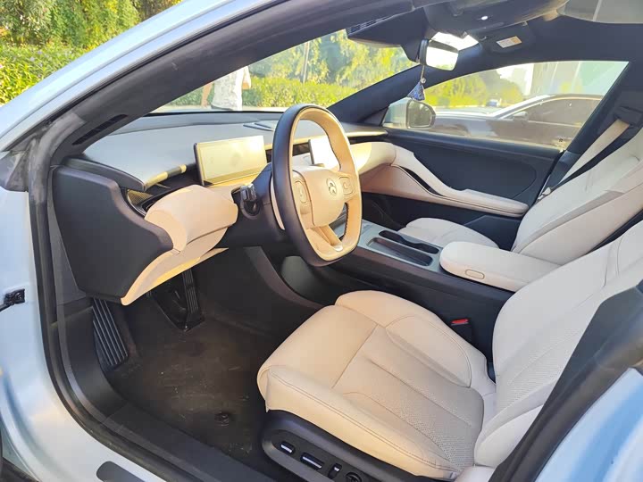 Фото 8 - Nio ET5