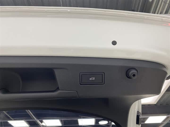 Фото 17 - Volkswagen Tiguan X