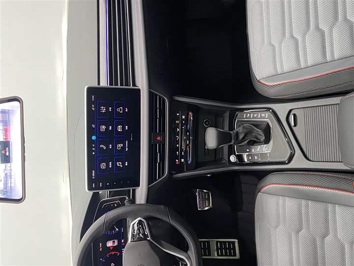 Фото 4 - Volkswagen Tiguan X