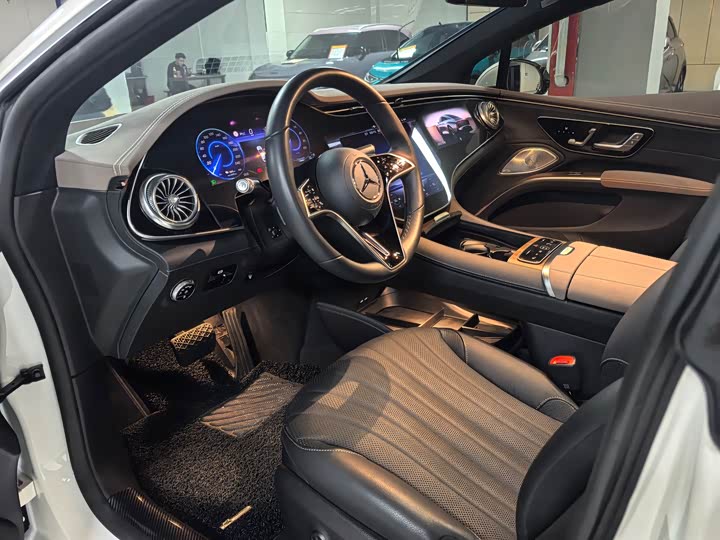 Фото 11 - Mercedes-Benz EQS