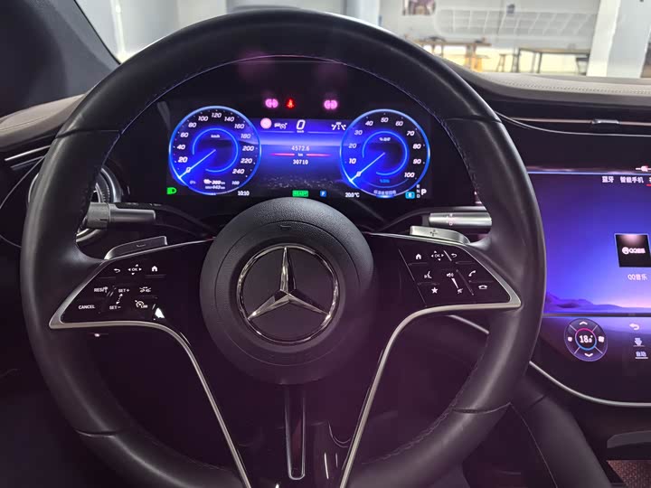 Фото 12 - Mercedes-Benz EQS