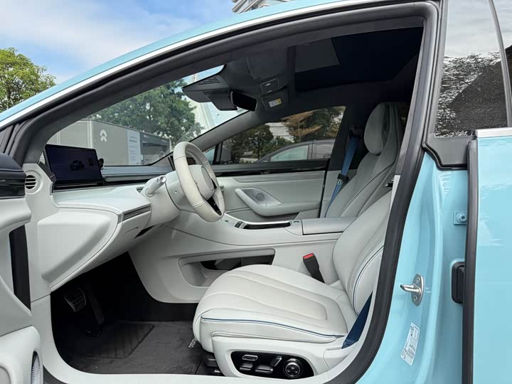 Фото 13 - Luxeed S7