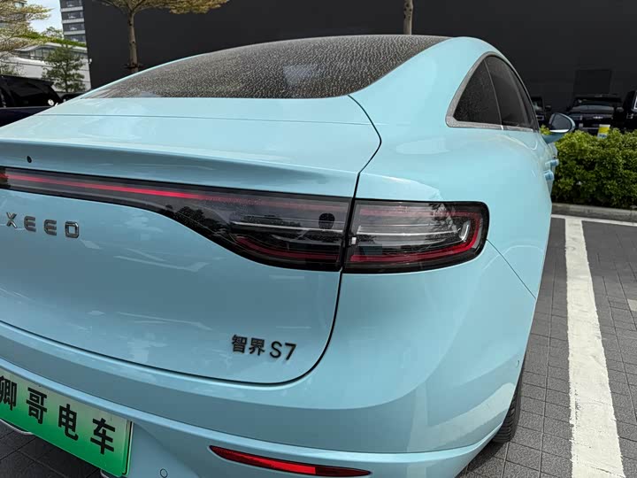 Фото 7 - Luxeed S7