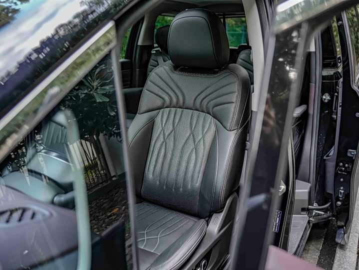 Фото 12 - GAC Trumpchi M8