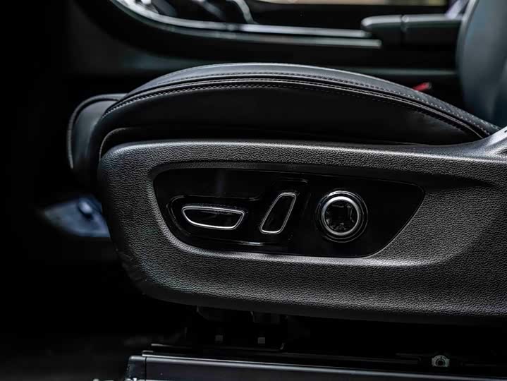 Фото 14 - GAC Trumpchi M8