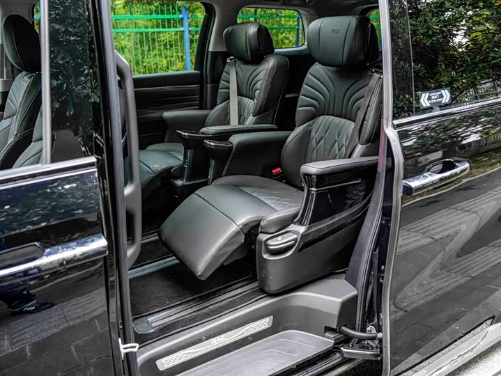 Фото 23 - GAC Trumpchi M8