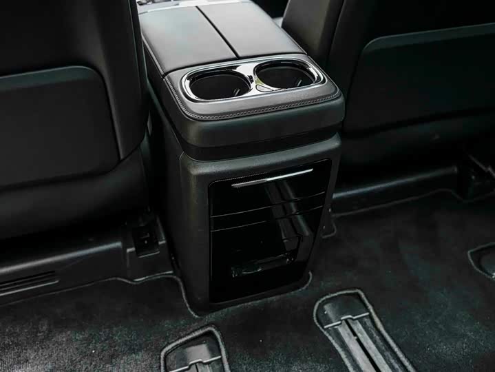 Фото 25 - GAC Trumpchi M8