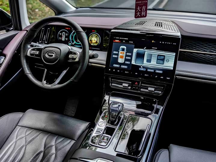 Фото 30 - GAC Trumpchi M8