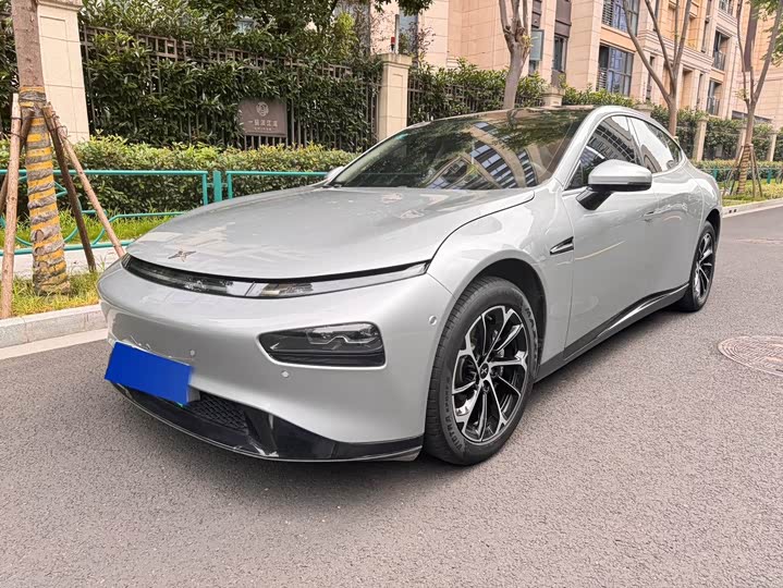 Фото 1 - XPeng P7