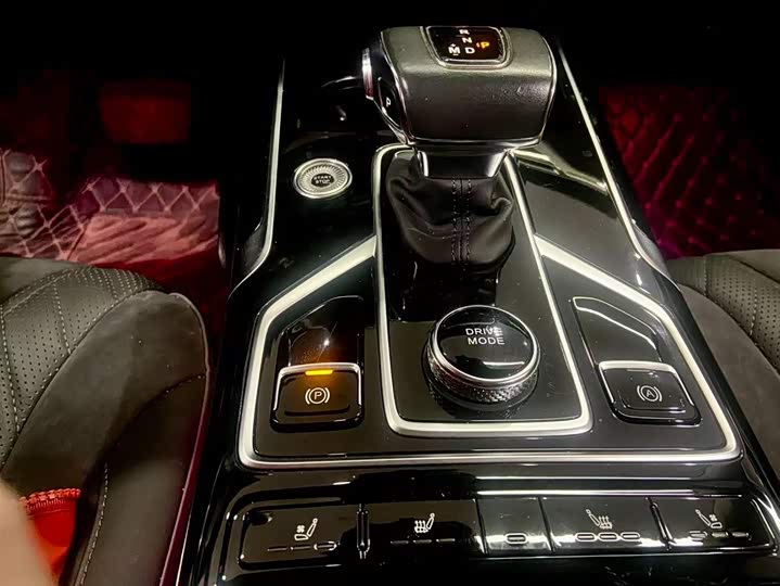 Фото 8 - Hongqi HS5