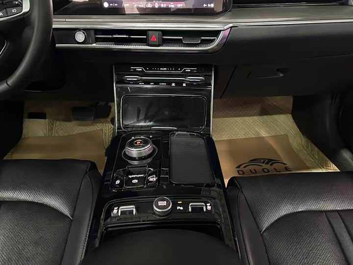 Фото 11 - Kia K5