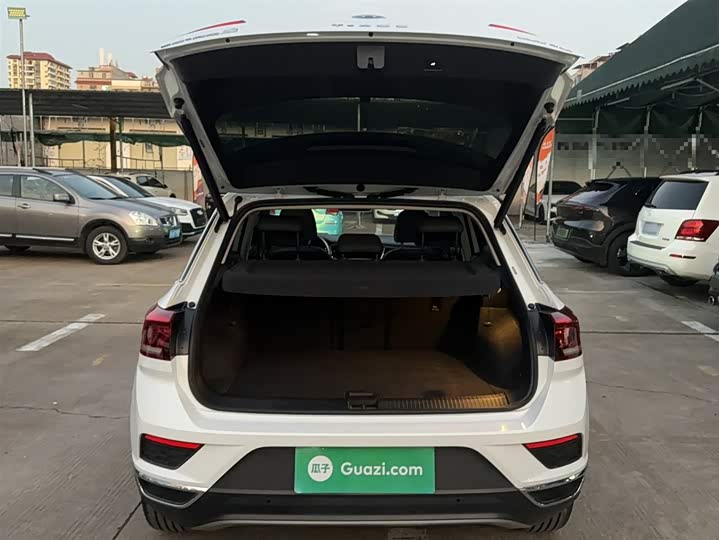 Фото 15 - Volkswagen T-Roc