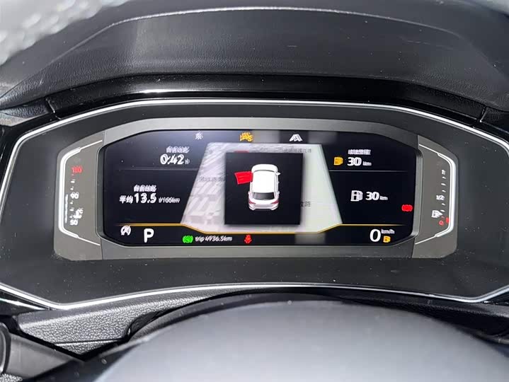 Фото 5 - Volkswagen T-Roc