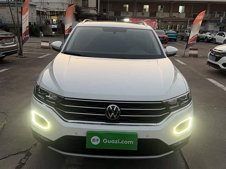 Фото 8 - Volkswagen T-Roc