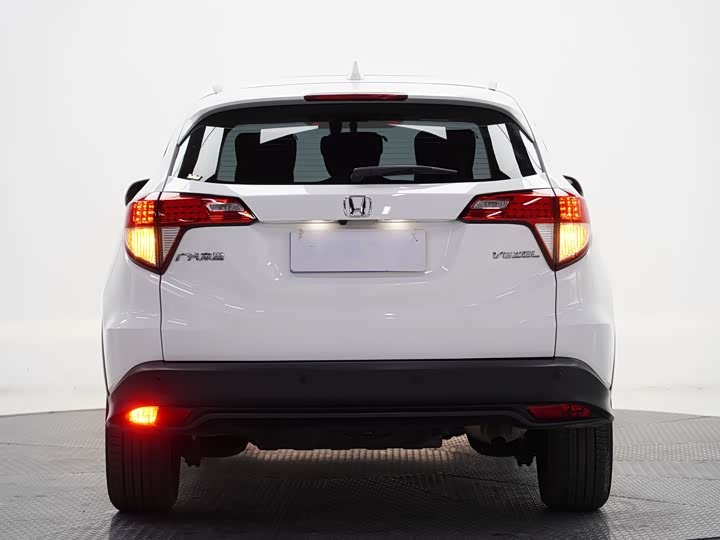 Фото 4 - Honda Vezel