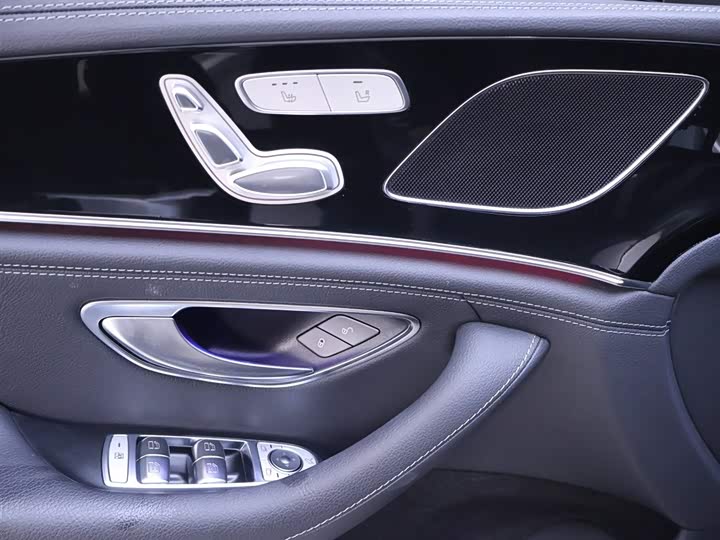 Фото 17 - Mercedes-Benz AMG GT