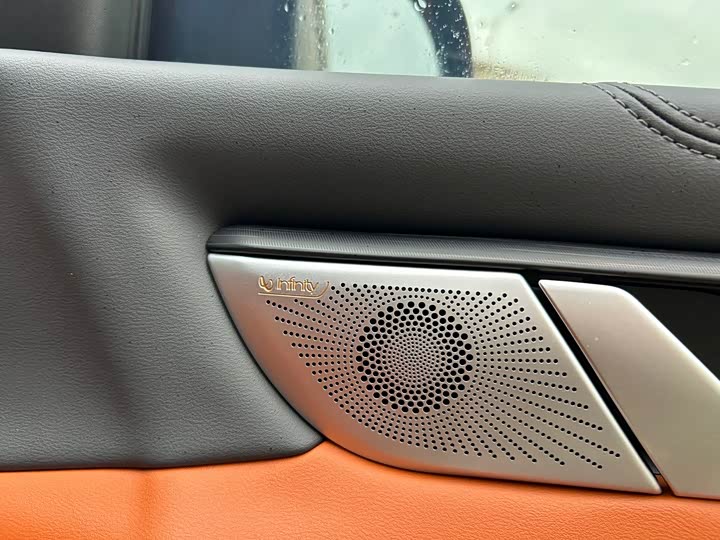 Фото 12 - Tank 500