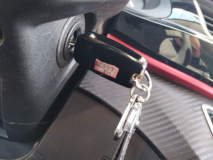 Фото 9 - Dongfeng Forthing T5