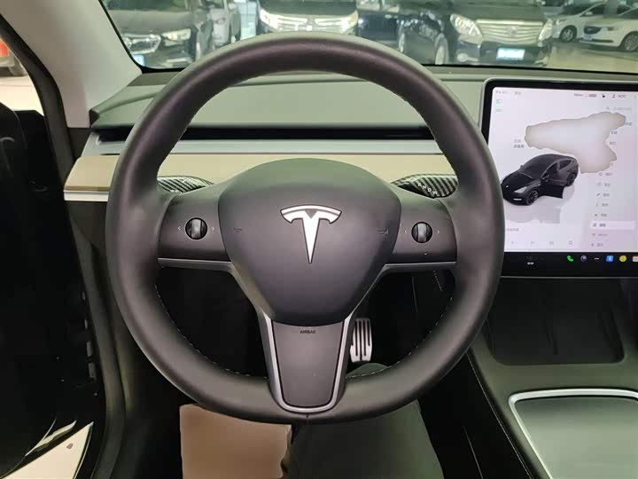 Фото 14 - Tesla Model Y