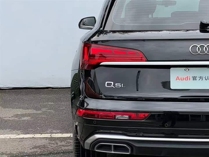 Фото 10 - Audi Q5L