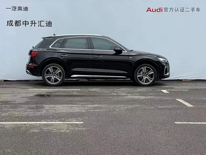 Фото 3 - Audi Q5L