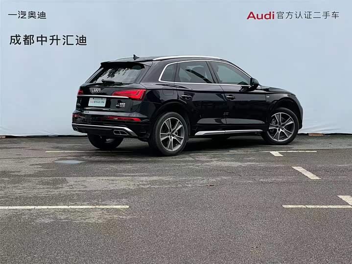 Фото 5 - Audi Q5L