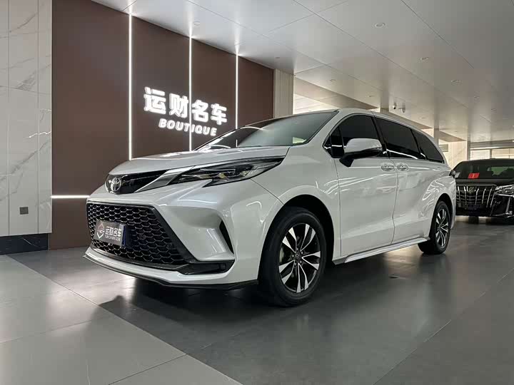 Фото 1 - Toyota Granvia