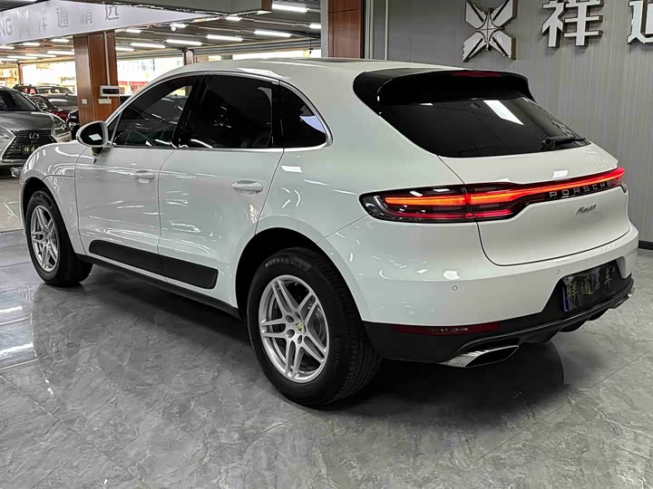 Фото 11 - Porsche Macan