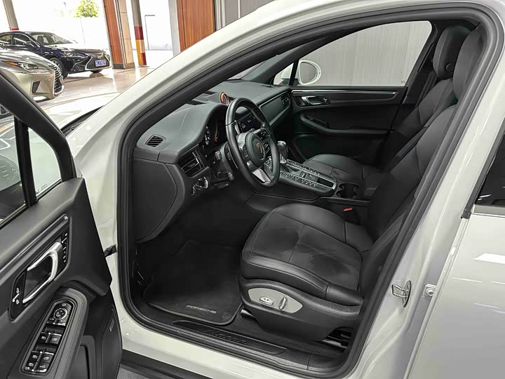 Фото 3 - Porsche Macan