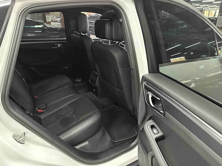 Фото 8 - Porsche Macan