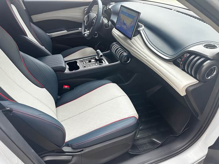 Фото 12 - BYD Yuan Plus