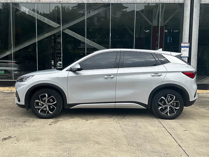 Фото 4 - BYD Yuan Plus